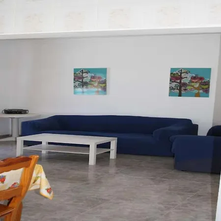 Puerto Del Carmen Sleeps 4 Pool Wifi Villa Puerto del Carmen (Lanzarote)