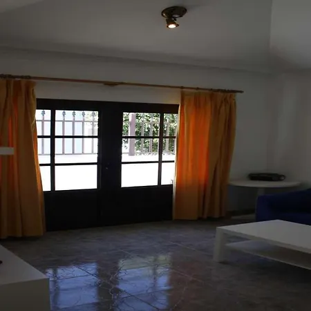 Villa Puerto Del Carmen Sleeps 4 Pool Wifi Puerto del Carmen (Lanzarote)