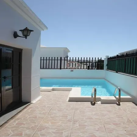 Villa Puerto Del Carmen Sleeps 4 Pool Wifi Puerto del Carmen (Lanzarote)