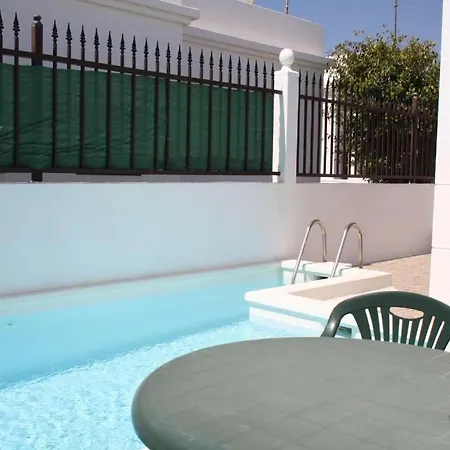 Puerto Del Carmen Sleeps 4 Pool Wifi Villa